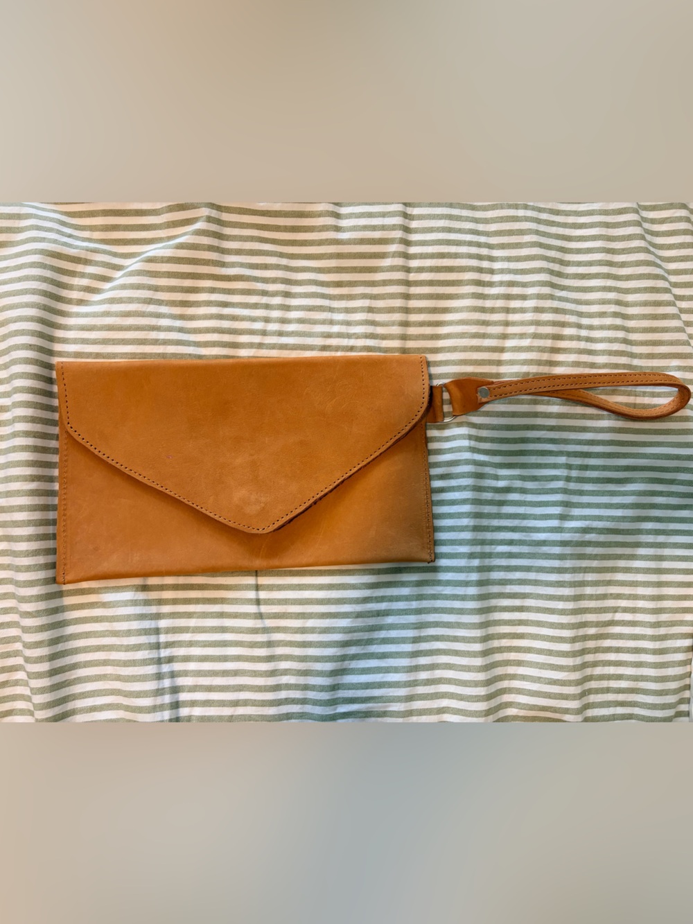 CARRY 117 Small Tan Distressed Leather ALEM Slim Wristlet Clutch